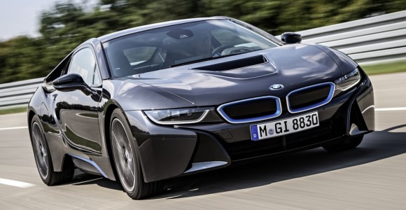 BMW i8 – el híbrido que sería mejor un deportivo
