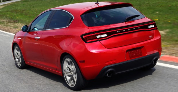 Dodge, nuevo hatchback, nuevo motor Hemi, y mucho más